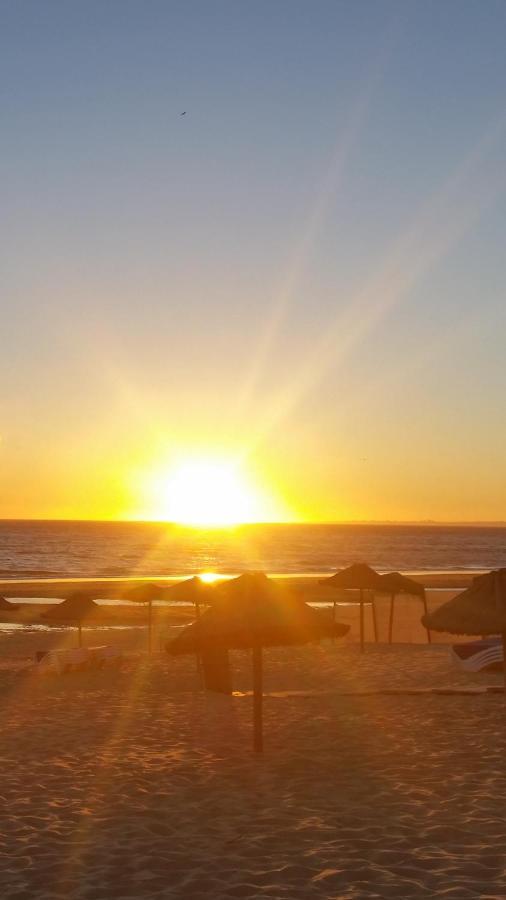 Sunset Beach Costa da Caparica Esterno foto